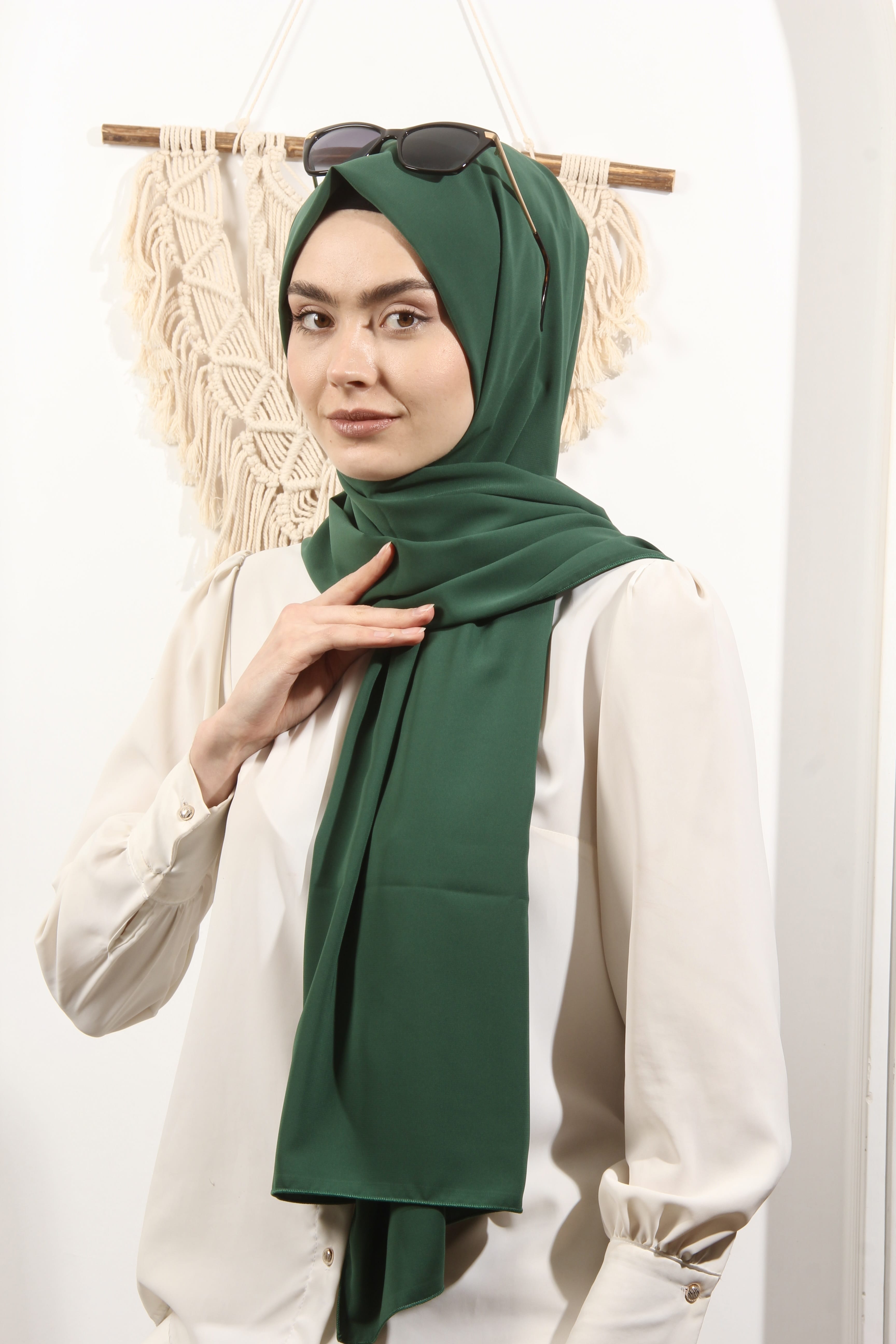 Ay Mina by Dilek Akhisarlı 8612-03 İpek Pamuk Zümrüt Yeşili  Şal